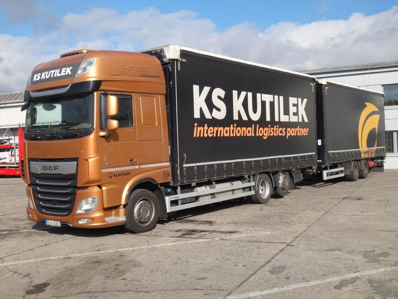 DAF XF 480 SSC, 120 cbm, Durchfahren - Plane LKW: das Bild 1 DAF XF 480 SSC, 120 cbm, Durchfahren - Plane LKW: das Bild 1