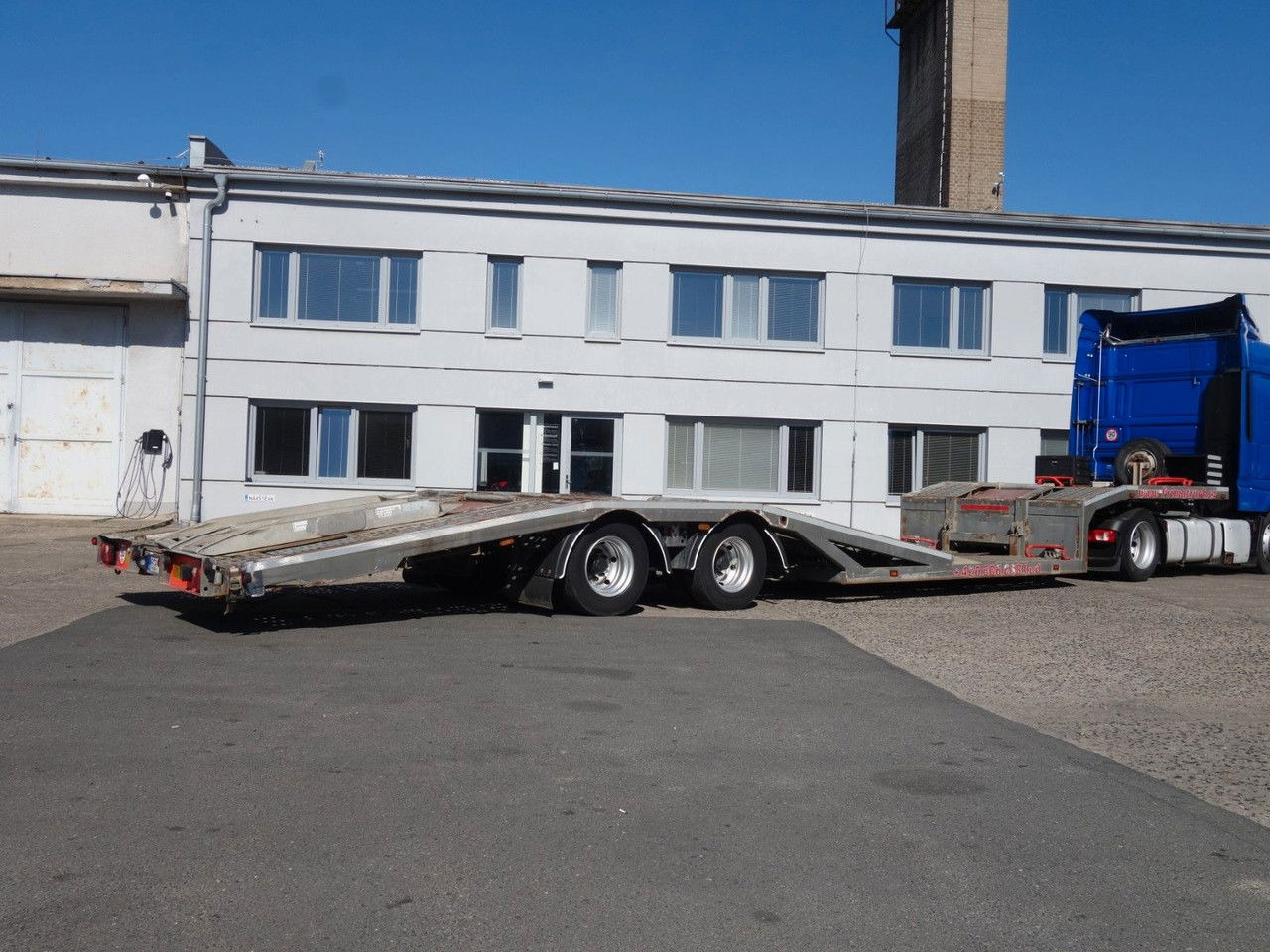 Diversen Svan CH33, für 2 LKWs - Autotransporter Auflieger: das Bild 4 Diversen Svan CH33, für 2 LKWs - Autotransporter Auflieger: das Bild 4