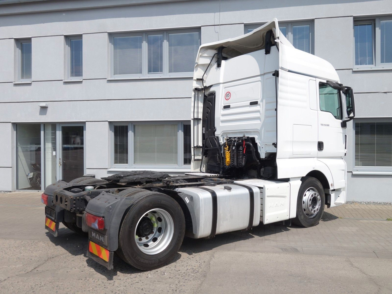 MAN TGX 18.500 XLX E6 Sandard - Sattelzugmaschine: das Bild 5 MAN TGX 18.500 XLX E6 Sandard - Sattelzugmaschine: das Bild 5