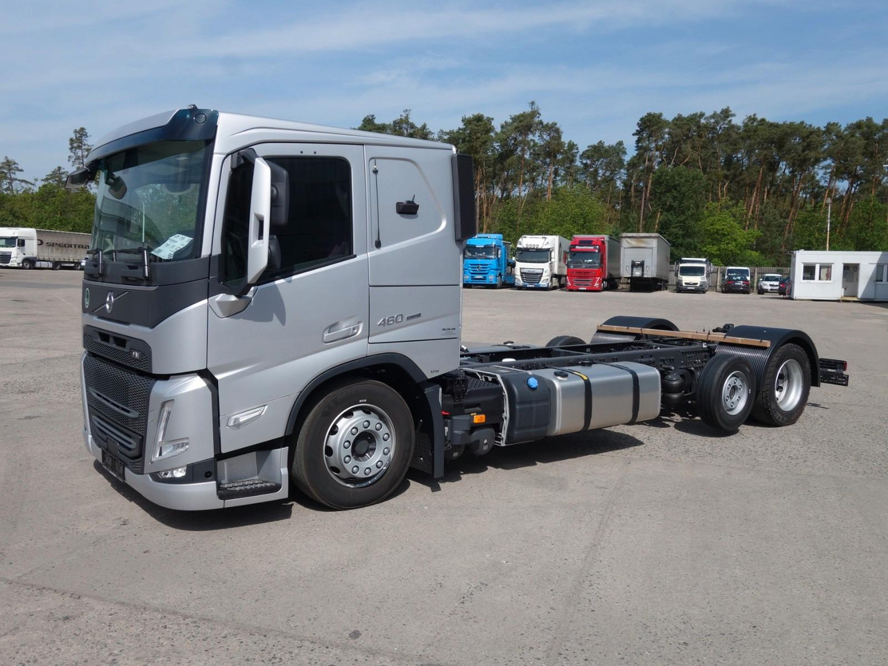Volvo FM13 460 6x2 Neue RTO , Kassbohrer, Rolfo, Rimo - Fahrgestell LKW: das Bild 2 Volvo FM13 460 6x2 Neue RTO , Kassbohrer, Rolfo, Rimo - Fahrgestell LKW: das Bild 2