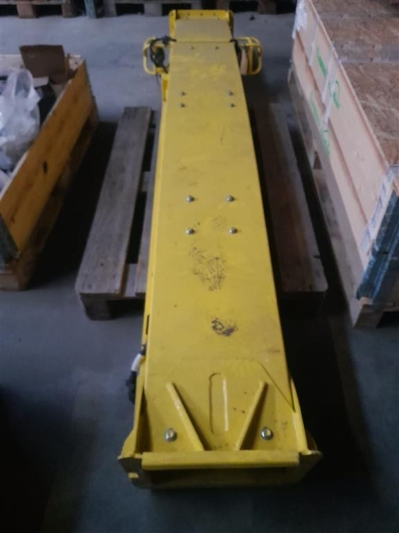 John Deere 8400 Tud - Ernteforsatz für Häcksler: das Bild 2 John Deere 8400 Tud - Ernteforsatz für Häcksler: das Bild 2