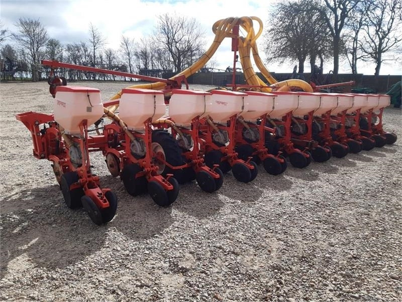 Maschio Gaspardo Manta XL 12 rk med PA1 fronttank - Sämaschine: das Bild 2 Maschio Gaspardo Manta XL 12 rk med PA1 fronttank - Sämaschine: das Bild 2