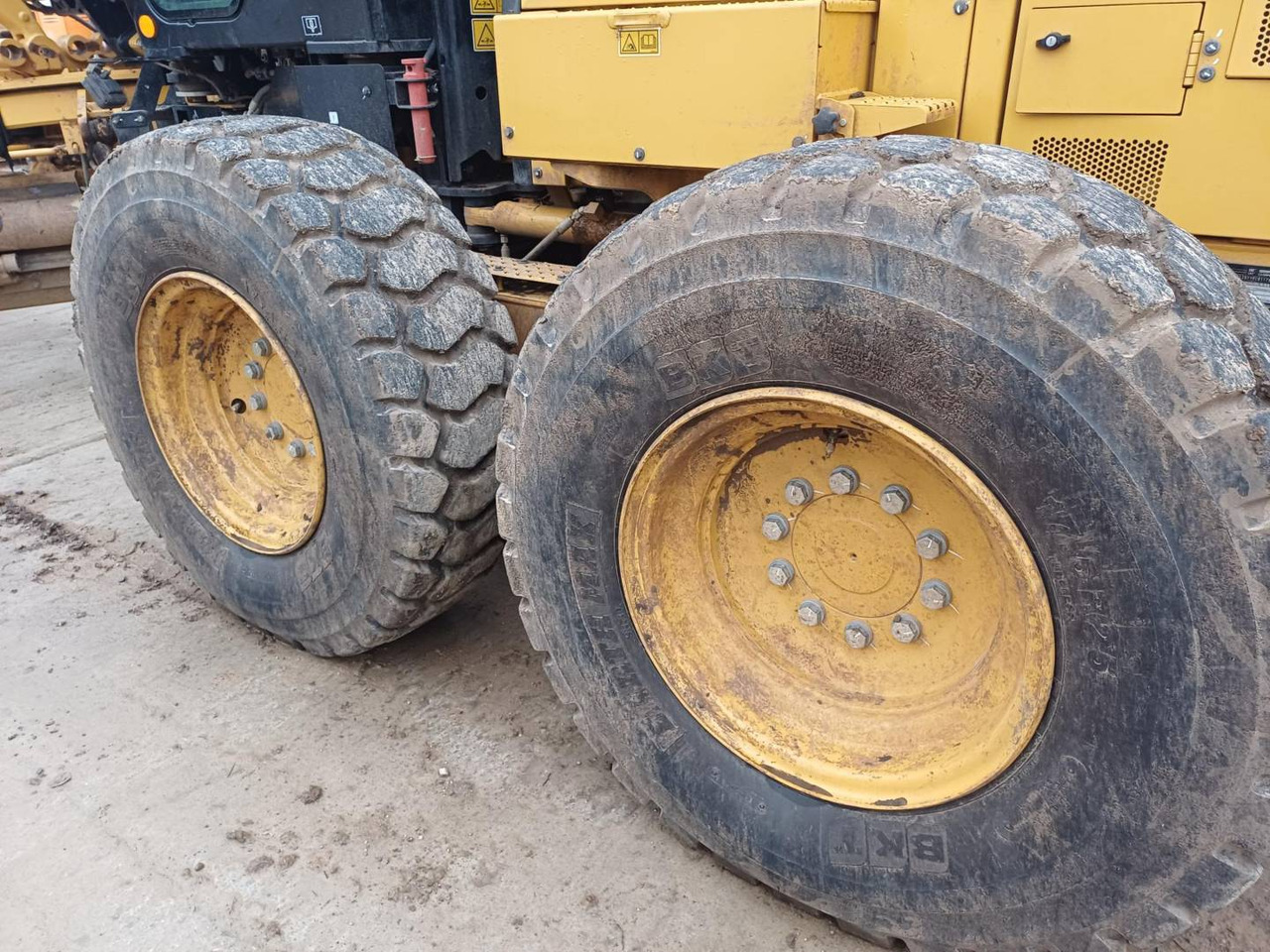 Grader CAT 120-14: das Bild 9 Grader CAT 120-14: das Bild 9