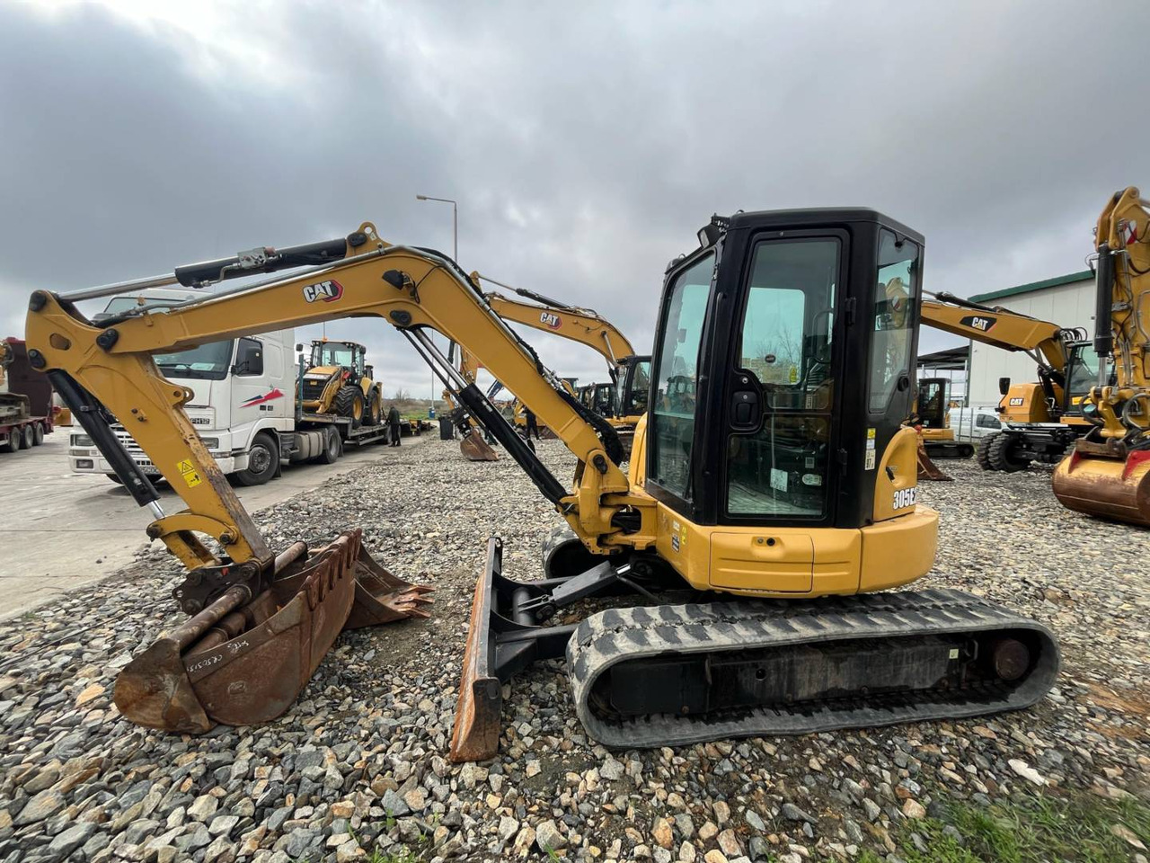 CAT 305.5E2CR - Kettenbagger: das Bild 4 CAT 305.5E2CR - Kettenbagger: das Bild 4