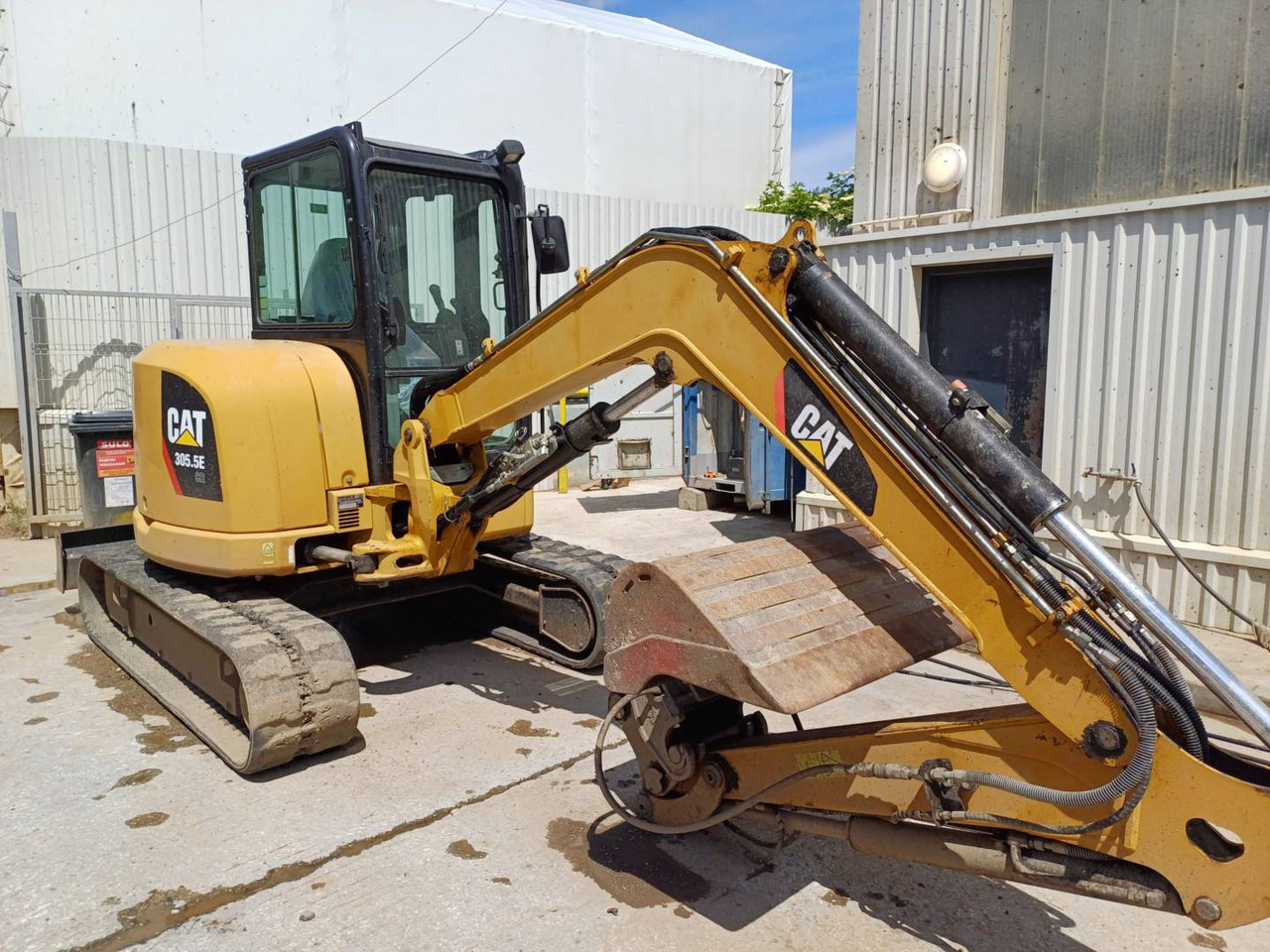 CAT 305.5ECR - Kettenbagger: das Bild 2 CAT 305.5ECR - Kettenbagger: das Bild 2