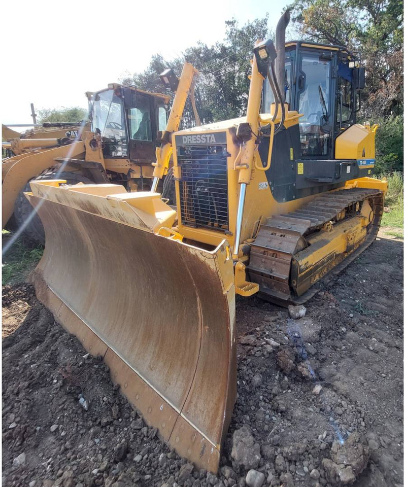 DRESSTA NORTH AMERICA TD-15M - Bulldozer: das Bild 1 DRESSTA NORTH AMERICA TD-15M - Bulldozer: das Bild 1