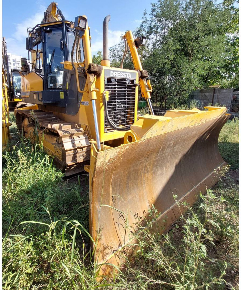 DRESSTA NORTH AMERICA TD-15M - Bulldozer: das Bild 2 DRESSTA NORTH AMERICA TD-15M - Bulldozer: das Bild 2