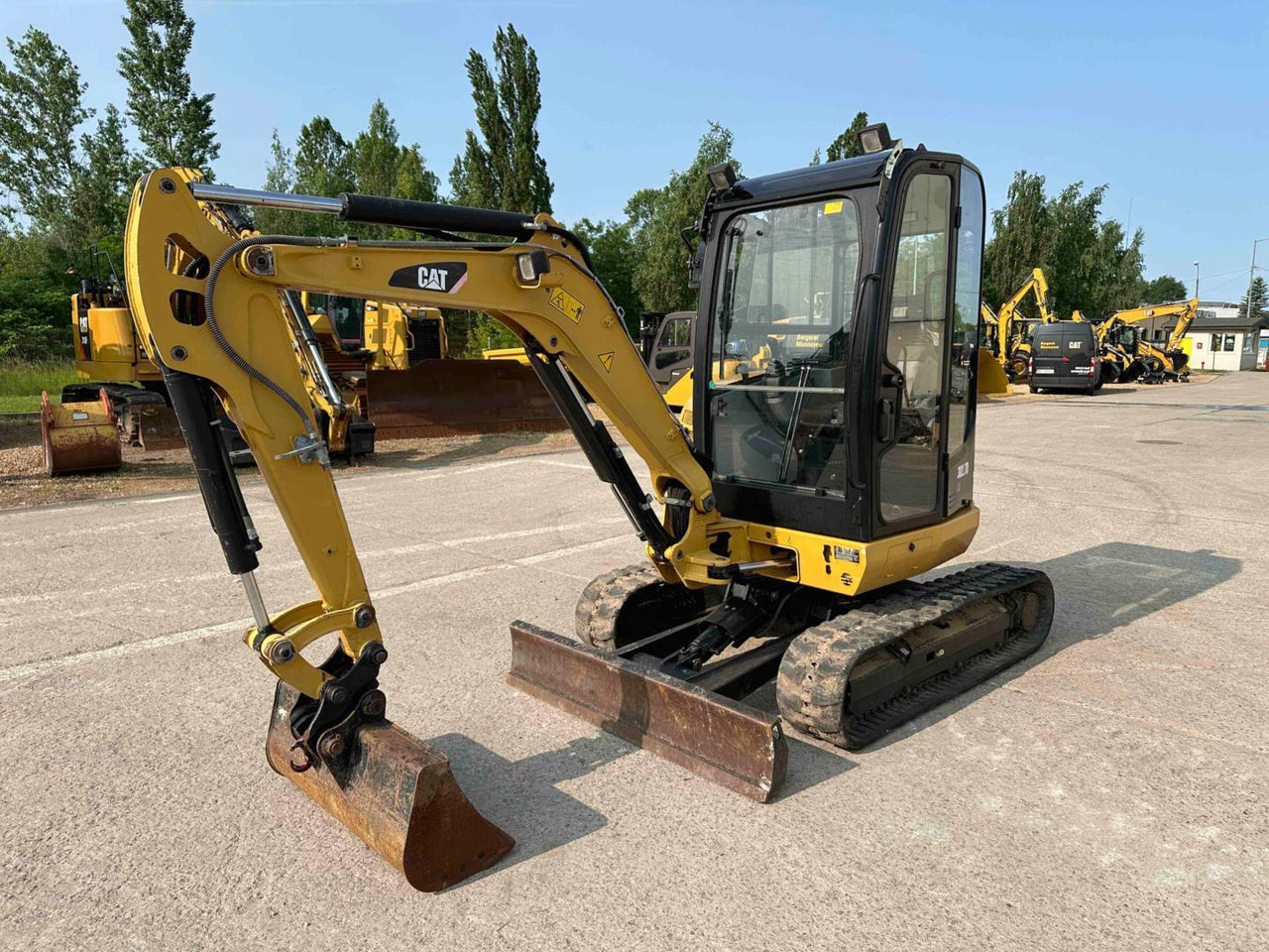 CAT 302.7DCR - Kettenbagger: das Bild 1 CAT 302.7DCR - Kettenbagger: das Bild 1
