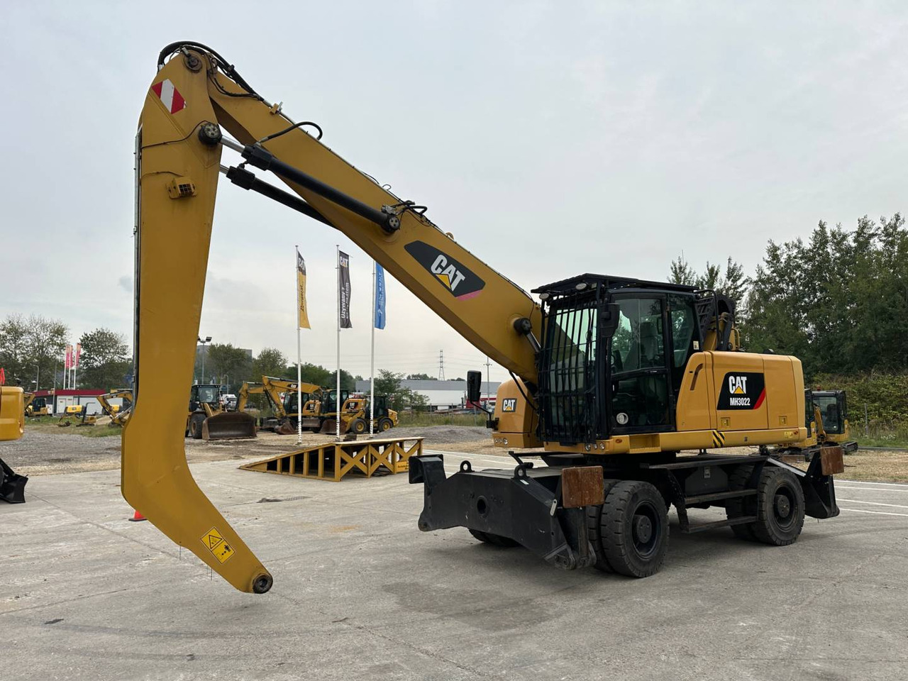 CAT MH3022 - Mobilbagger: das Bild 1 CAT MH3022 - Mobilbagger: das Bild 1