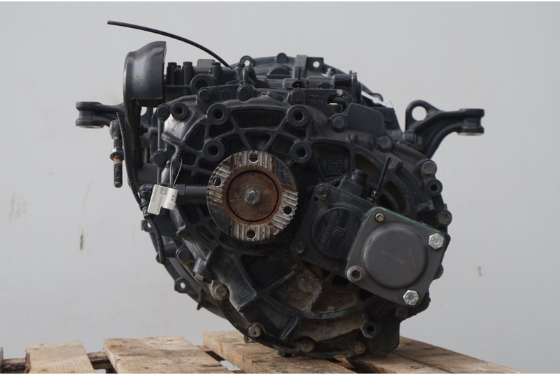 ZF 6S800OD TGL 81.32004-6180 - Getriebe für LKW: das Bild 4 ZF 6S800OD TGL 81.32004-6180 - Getriebe für LKW: das Bild 4