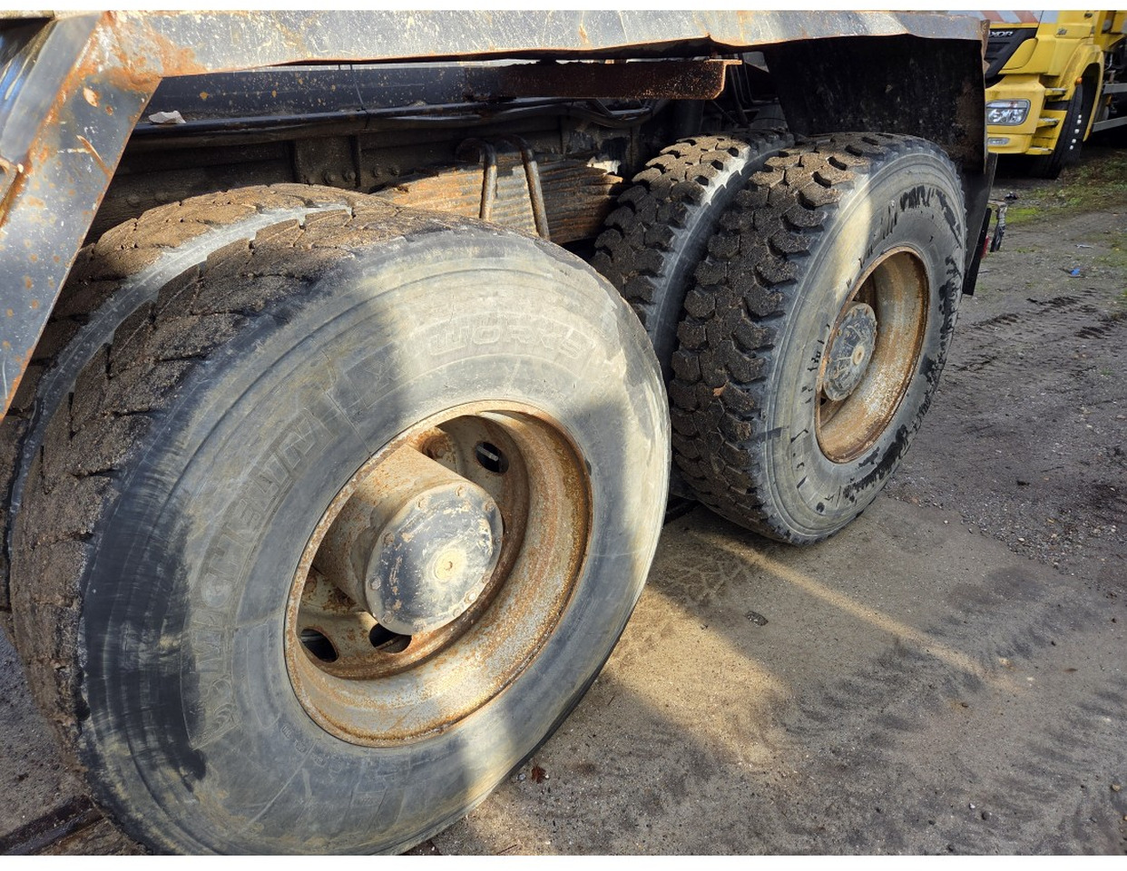 MAN FE 360 6X4 HOOKLIFT 6 CYL MANUAL GEARBOX - Abrollkipper: das Bild 5 MAN FE 360 6X4 HOOKLIFT 6 CYL MANUAL GEARBOX - Abrollkipper: das Bild 5