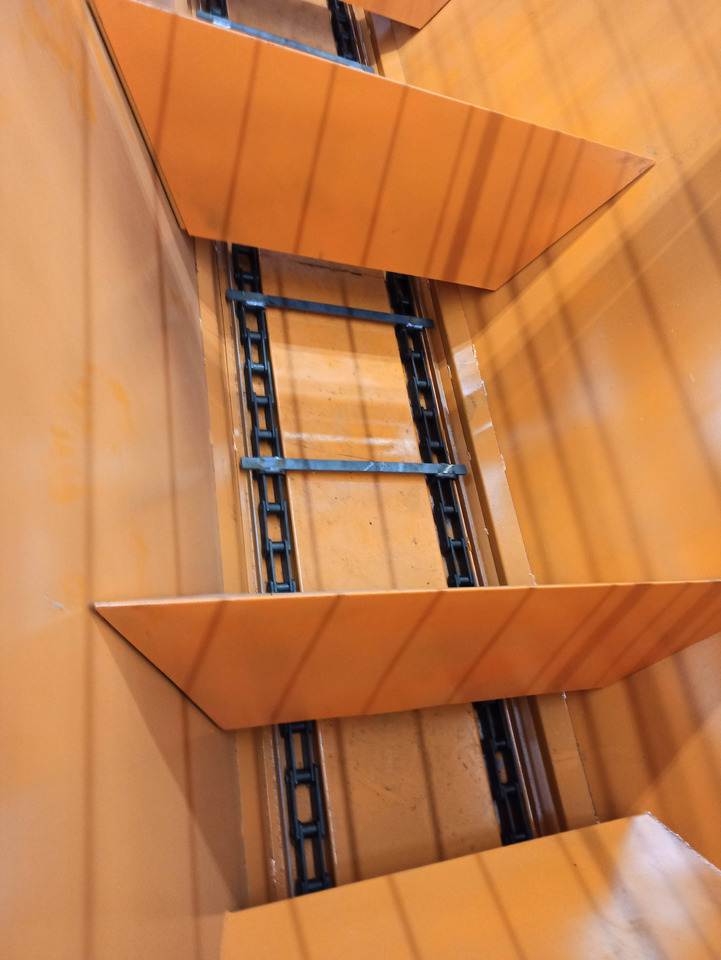 TICAB Sand and Salt Spreader,6/9mᵌ,9/12t of sand,Manufaсturer - Kommunal-/ Sonderfahrzeug: das Bild 4 TICAB Sand and Salt Spreader,6/9mᵌ,9/12t of sand,Manufaсturer - Kommunal-/ Sonderfahrzeug: das Bild 4