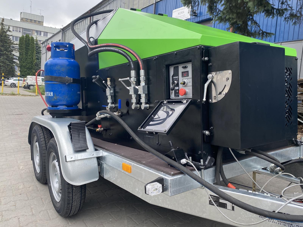 TICAB SelfPropelled Bitumen Emulsion Sprayer,1000L,Manufacturer - Bitumenspritzmaschine: das Bild 2 TICAB SelfPropelled Bitumen Emulsion Sprayer,1000L,Manufacturer - Bitumenspritzmaschine: das Bild 2