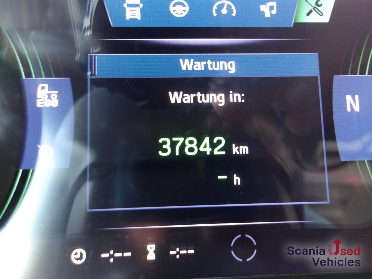 SCANIA R 460 EB - MEGA - HIGHLINE - 2x TANKs - ACC - Sattelzugmaschine: das Bild 4 SCANIA R 460 EB - MEGA - HIGHLINE - 2x TANKs - ACC - Sattelzugmaschine: das Bild 4