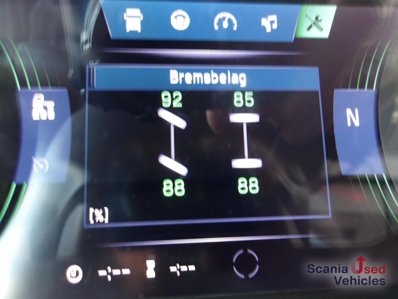 SCANIA R 460 EB - MEGA - HIGHLINE - 2x TANKs - ACC - Sattelzugmaschine: das Bild 2 SCANIA R 460 EB - MEGA - HIGHLINE - 2x TANKs - ACC - Sattelzugmaschine: das Bild 2