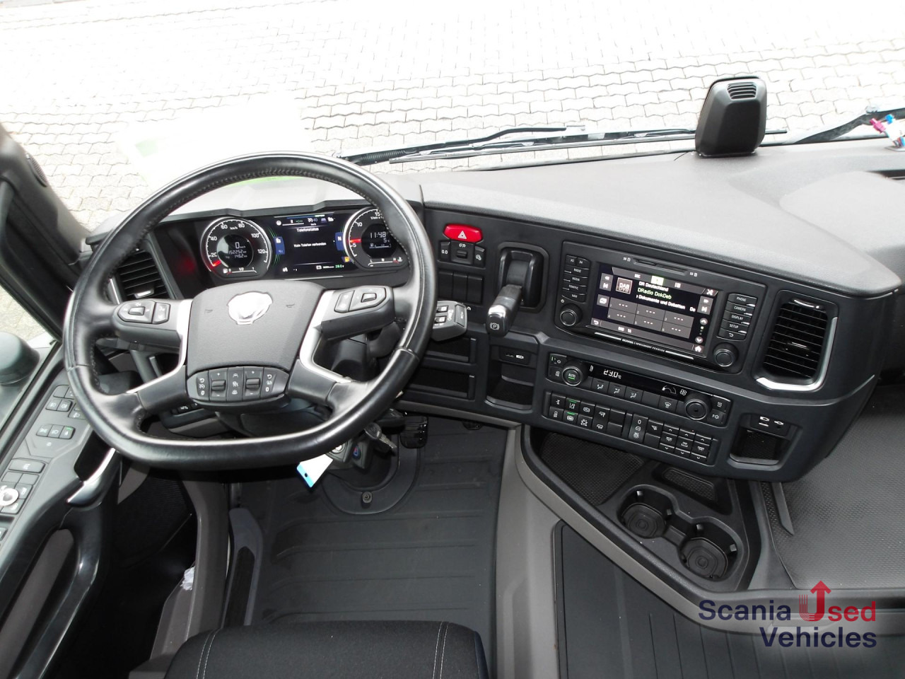 SCANIA R 460 NA - HYDRAULIK - HIGHLINE - 2x TANKs - ACC - - Sattelzugmaschine: das Bild 2 SCANIA R 460 NA - HYDRAULIK - HIGHLINE - 2x TANKs - ACC - - Sattelzugmaschine: das Bild 2