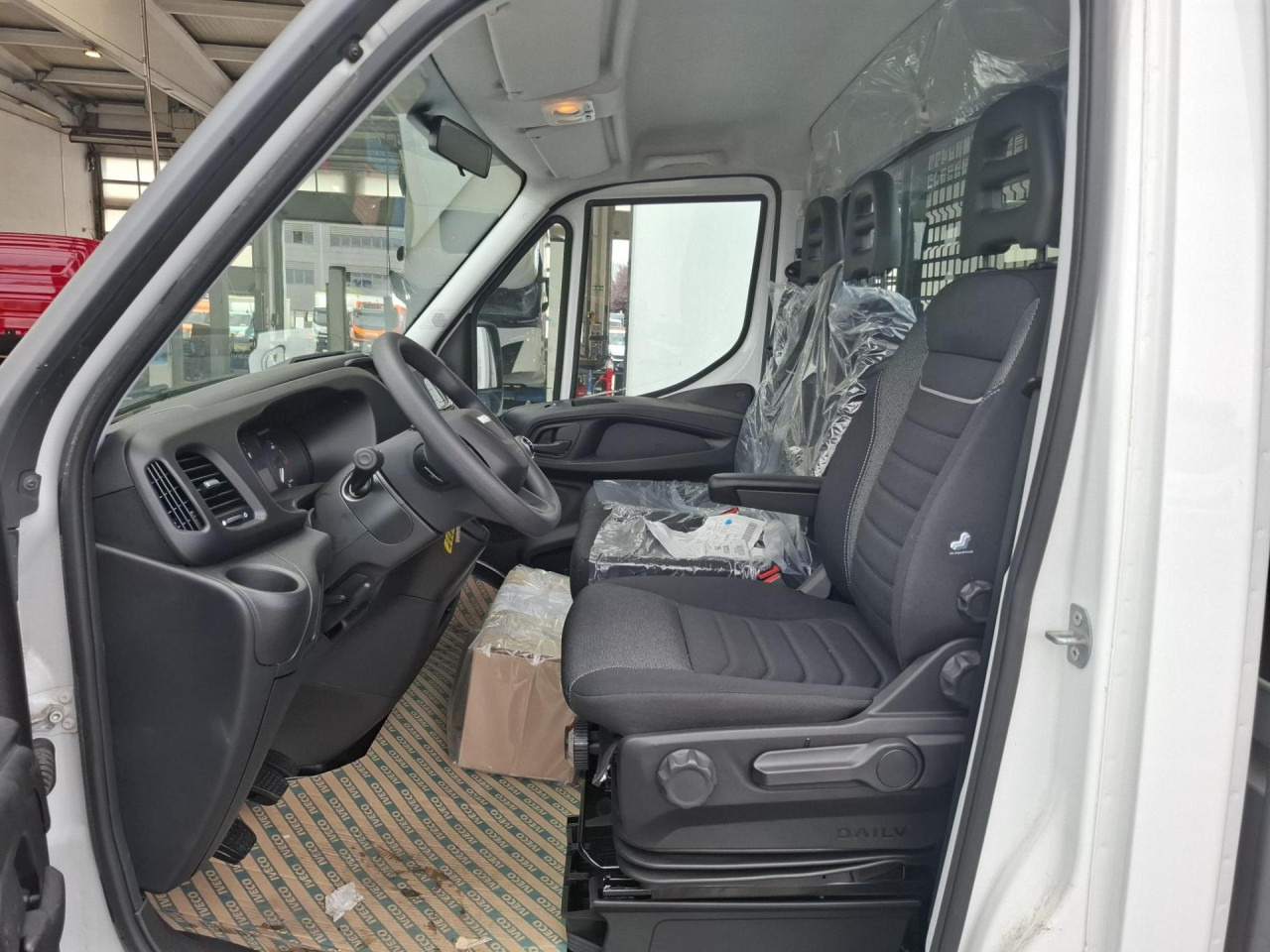 IVECO Daily 35C14 - Kastenwagen: das Bild 5 IVECO Daily 35C14 - Kastenwagen: das Bild 5