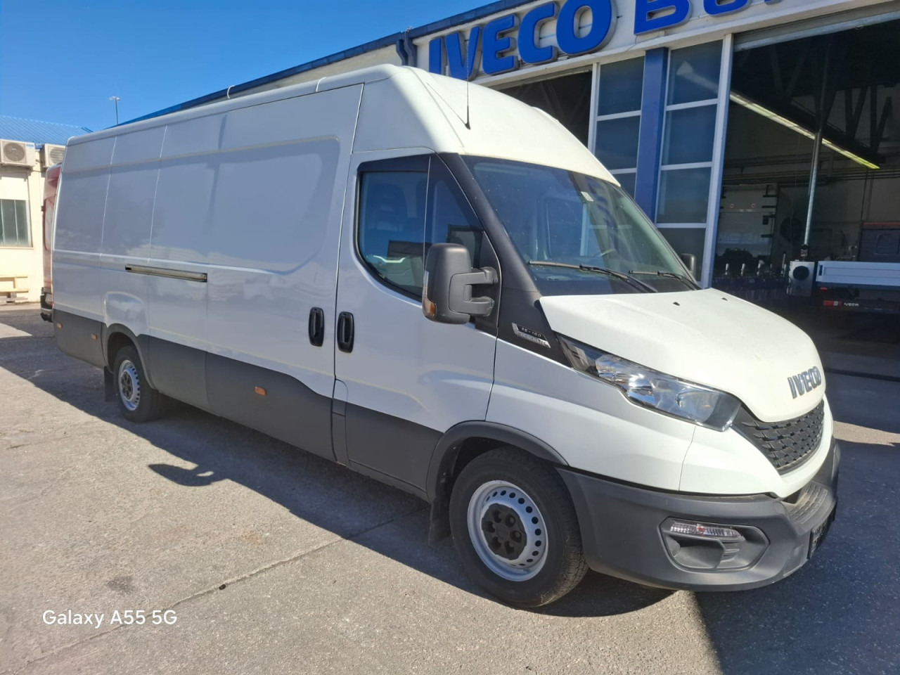 IVECO Daily 35S16V - Personentransporter: das Bild 2 IVECO Daily 35S16V - Personentransporter: das Bild 2