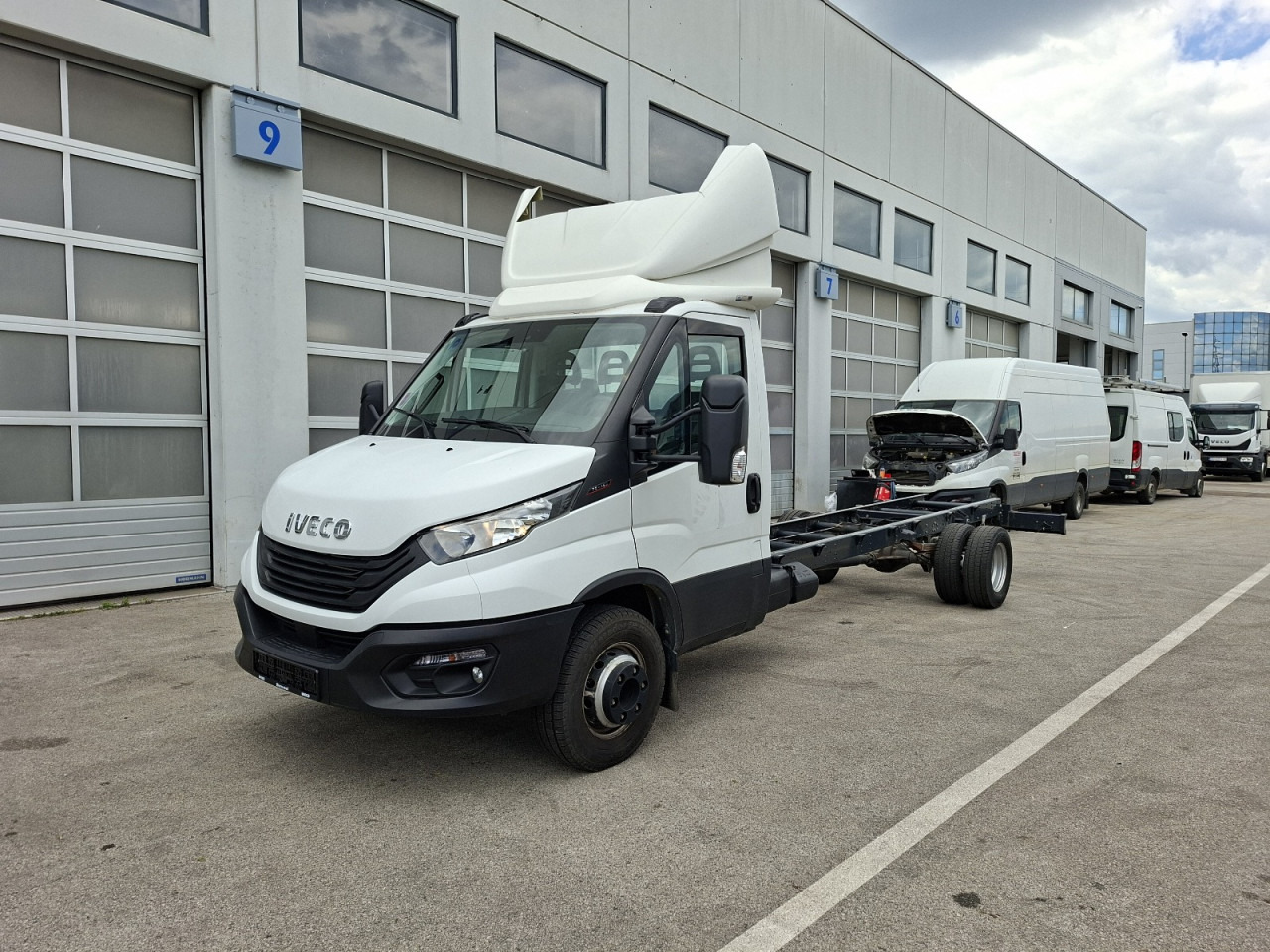 IVECO Daily 70C18H - Fahrgestell LKW: das Bild 1 IVECO Daily 70C18H - Fahrgestell LKW: das Bild 1