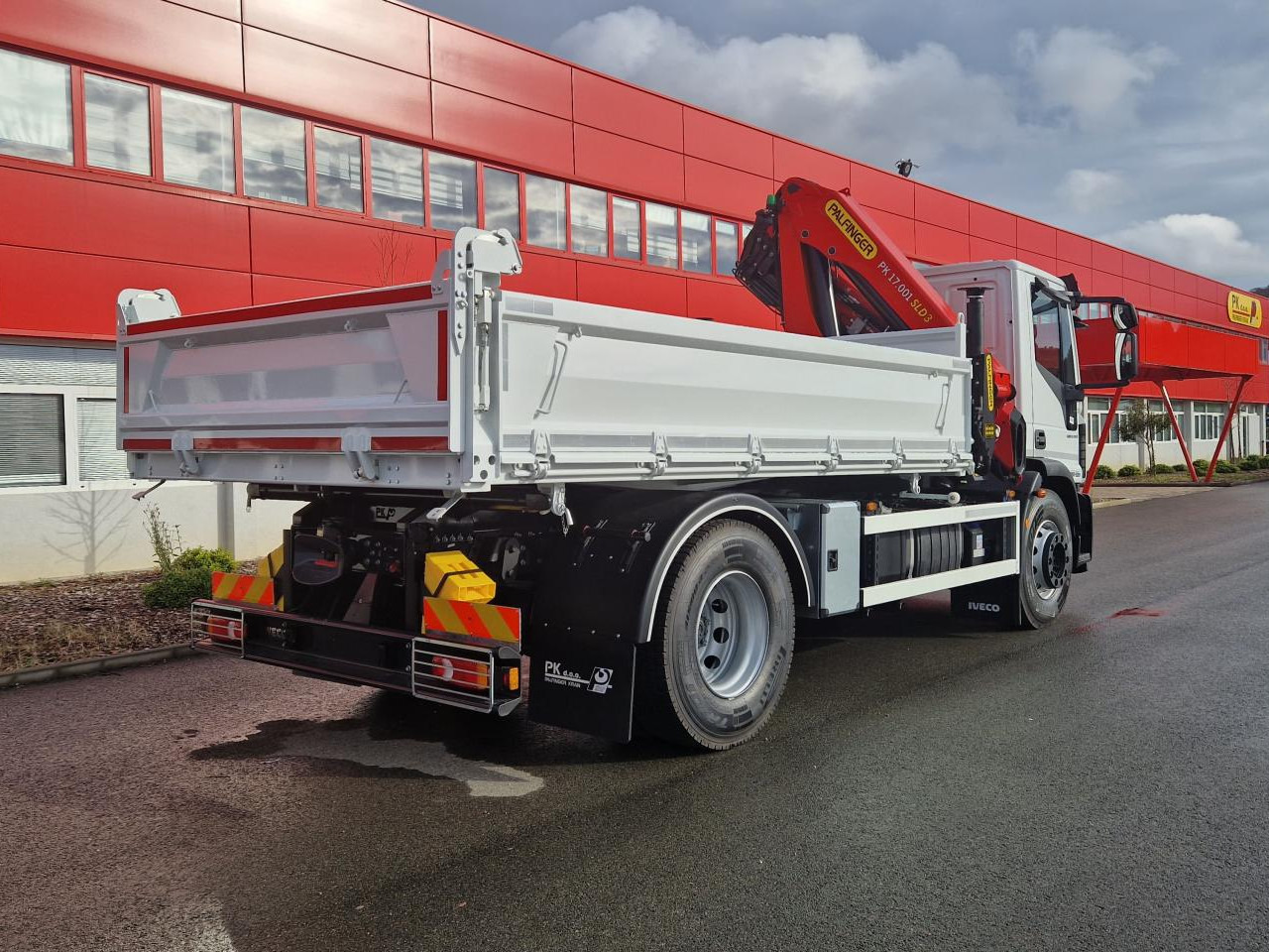 IVECO Eurocargo ML180E32 - Kipper: das Bild 5 IVECO Eurocargo ML180E32 - Kipper: das Bild 5