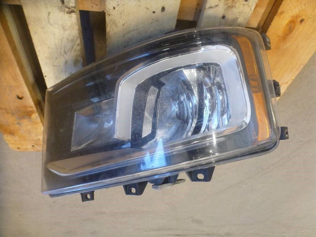 Scania R 650 - Elektrische Ausrüstung für LKW: das Bild 1 Scania R 650 - Elektrische Ausrüstung für LKW: das Bild 1