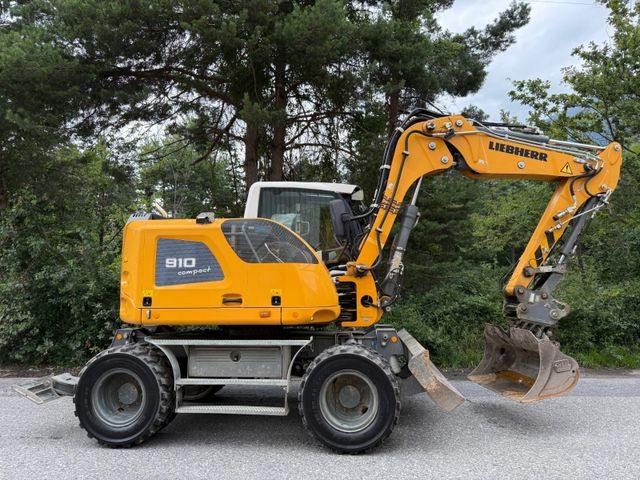 Liebherr A910 Compact Litronic,4 Schaufeln,Schnellwechsle - Mobilbagger: das Bild 2 Liebherr A910 Compact Litronic,4 Schaufeln,Schnellwechsle - Mobilbagger: das Bild 2