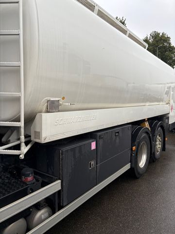 Renault T460 6x2, E6, ADR, Diesel/Benzin, Schwarzmueller - Tankwagen: das Bild 4 Renault T460 6x2, E6, ADR, Diesel/Benzin, Schwarzmueller - Tankwagen: das Bild 4