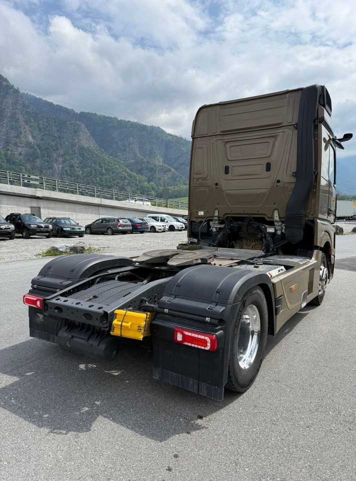 Mercedes-Benz Actros 1851 4x2, MP5, E6, Retarder, Kompressor - Sattelzugmaschine: das Bild 5 Mercedes-Benz Actros 1851 4x2, MP5, E6, Retarder, Kompressor - Sattelzugmaschine: das Bild 5