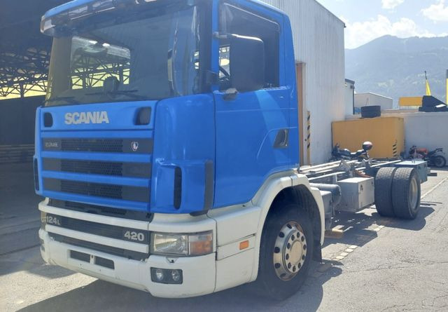 Scania R124LB 420 4x2, Euro 3 - Fahrgestell LKW: das Bild 3 Scania R124LB 420 4x2, Euro 3 - Fahrgestell LKW: das Bild 3