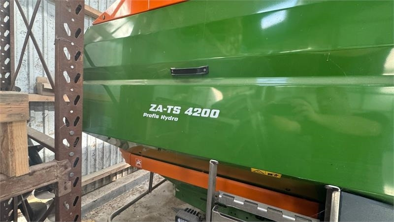Amazone ZA-TS 4200 Hydro ZA-TS 4200 Hydro - Dungstreuer: das Bild 3 Amazone ZA-TS 4200 Hydro ZA-TS 4200 Hydro - Dungstreuer: das Bild 3