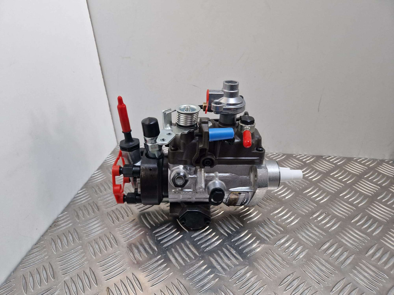 320/06934 12v Injection pump 9520A294G Delphi - Motor und Teile für Baumaschine: das Bild 1 320/06934 12v Injection pump 9520A294G Delphi - Motor und Teile für Baumaschine: das Bild 1