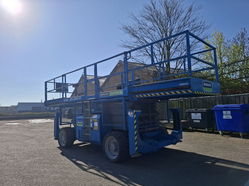 Genie GS4390 RT - Scherenbühne: das Bild 4 Genie GS4390 RT - Scherenbühne: das Bild 4