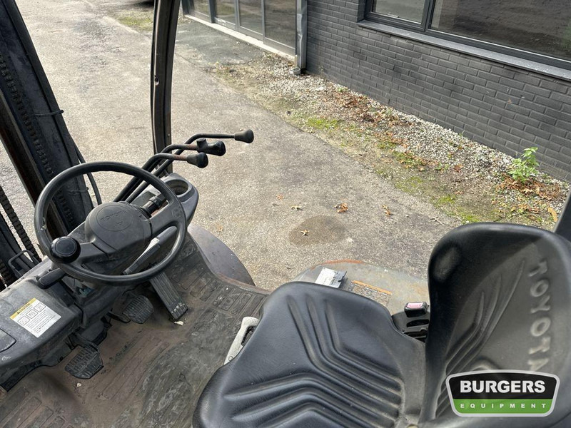 Toyota 8FDF25 - Dieselstapler: das Bild 5 Toyota 8FDF25 - Dieselstapler: das Bild 5