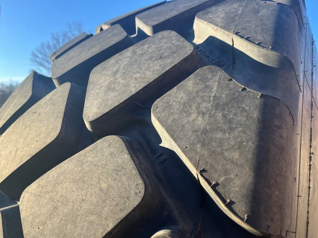Goodyear Volvo L150H L180H Wheels 26,5-R25 GP-3E - Reifen für Baumaschine: das Bild 5 Goodyear Volvo L150H L180H Wheels 26,5-R25 GP-3E - Reifen für Baumaschine: das Bild 5