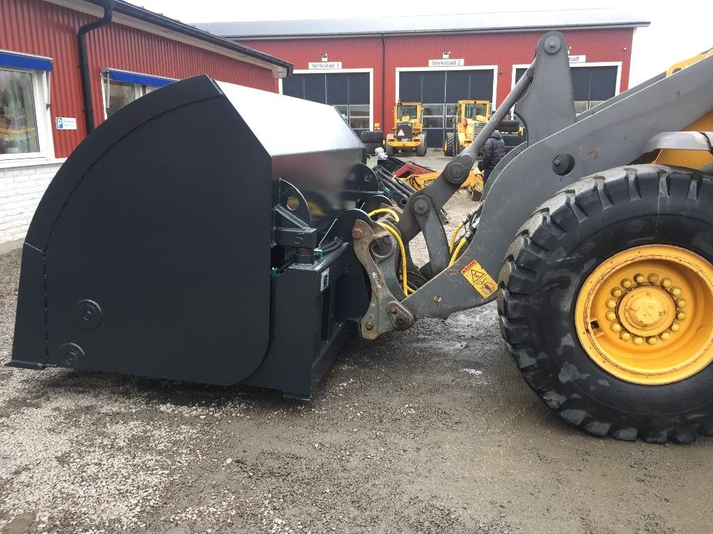 Högtippande Skopa 5 Kubik Hightipp - Ladeschaufel für Baumaschine: das Bild 5 Högtippande Skopa 5 Kubik Hightipp - Ladeschaufel für Baumaschine: das Bild 5