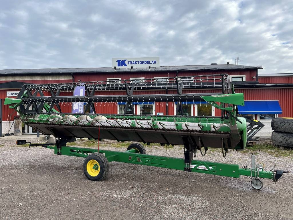John Deere 622R Skärbord / Header 22 fot till JD T550 i - Zubehör für Erntemaschine: das Bild 1 John Deere 622R Skärbord / Header 22 fot till JD T550 i - Zubehör für Erntemaschine: das Bild 1