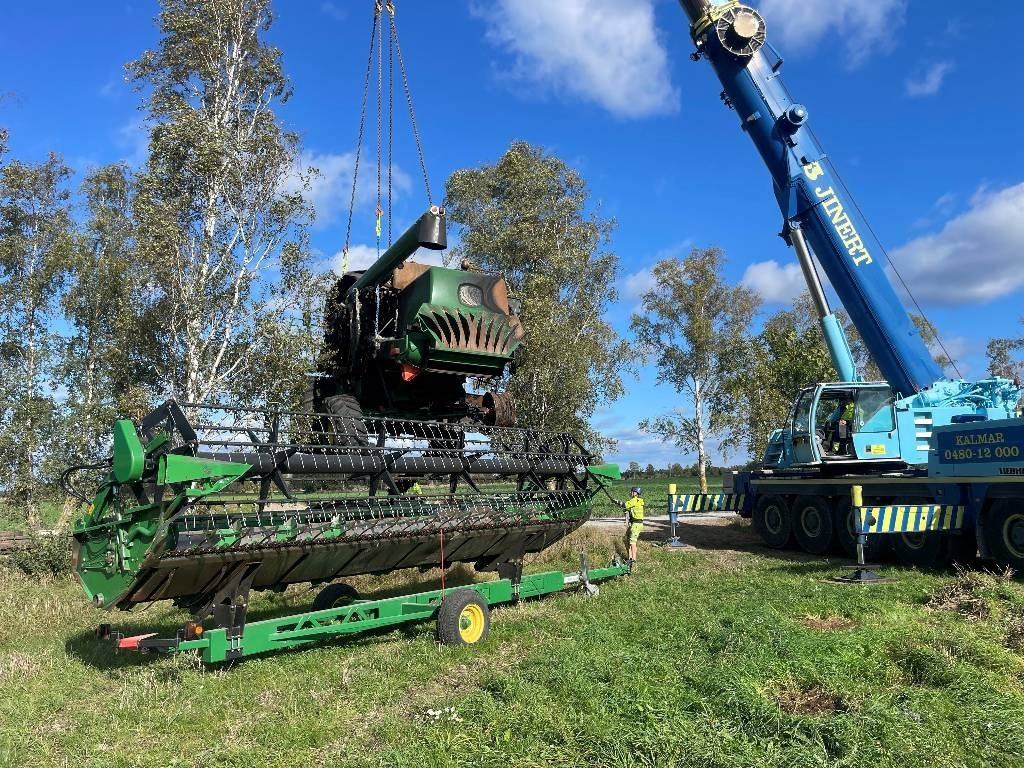 John Deere T 550 Dismantled. Only spare parts - Mähdrescher: das Bild 3 John Deere T 550 Dismantled. Only spare parts - Mähdrescher: das Bild 3