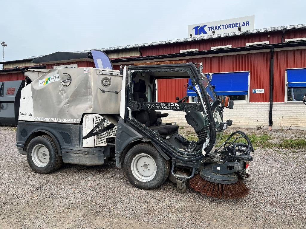 Nilfisk 3500 City Ranger Dismantled: only spare parts - Kehrmaschine: das Bild 4 Nilfisk 3500 City Ranger Dismantled: only spare parts - Kehrmaschine: das Bild 4