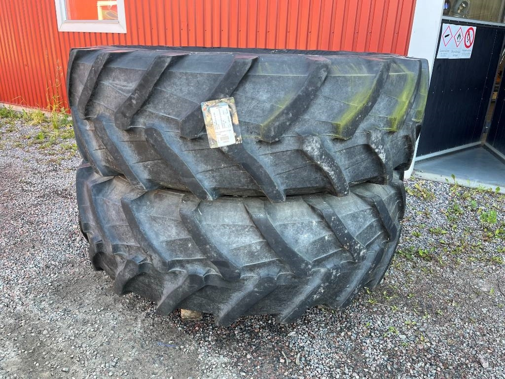 Trelleborg 520/85R38 till John Deere 7920 mfl - Reifen für Landmaschine: das Bild 1 Trelleborg 520/85R38 till John Deere 7920 mfl - Reifen für Landmaschine: das Bild 1