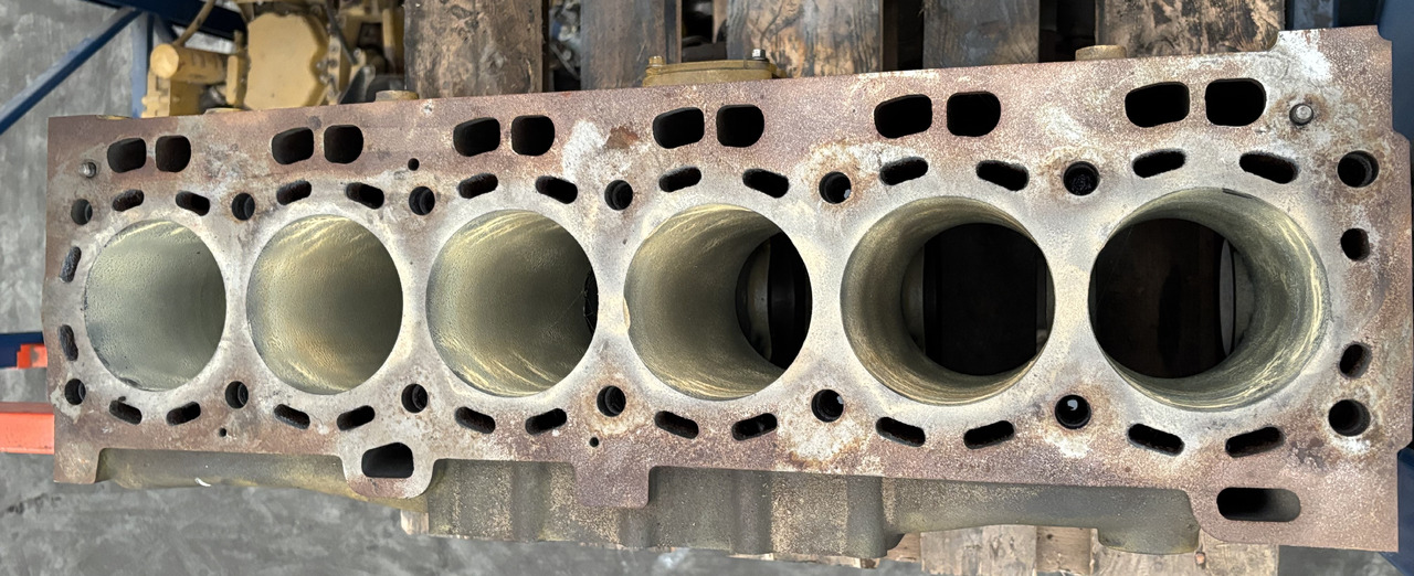 CAT C6.6 666-3106953 310-6953 Blok Silnika CZĘŚCI - Zylinderblock für Landmaschine: das Bild 2 CAT C6.6 666-3106953 310-6953 Blok Silnika CZĘŚCI - Zylinderblock für Landmaschine: das Bild 2