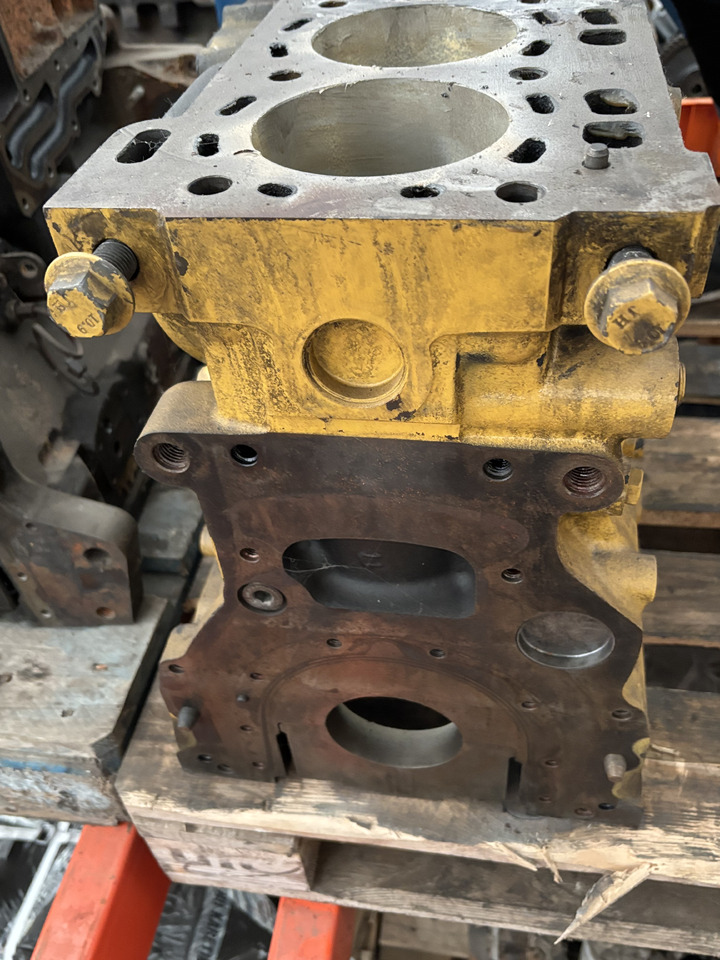 CAT C6.6 666-3106953 Blok Silnika CZĘŚCI - Zylinderblock für Landmaschine: das Bild 5 CAT C6.6 666-3106953 Blok Silnika CZĘŚCI - Zylinderblock für Landmaschine: das Bild 5