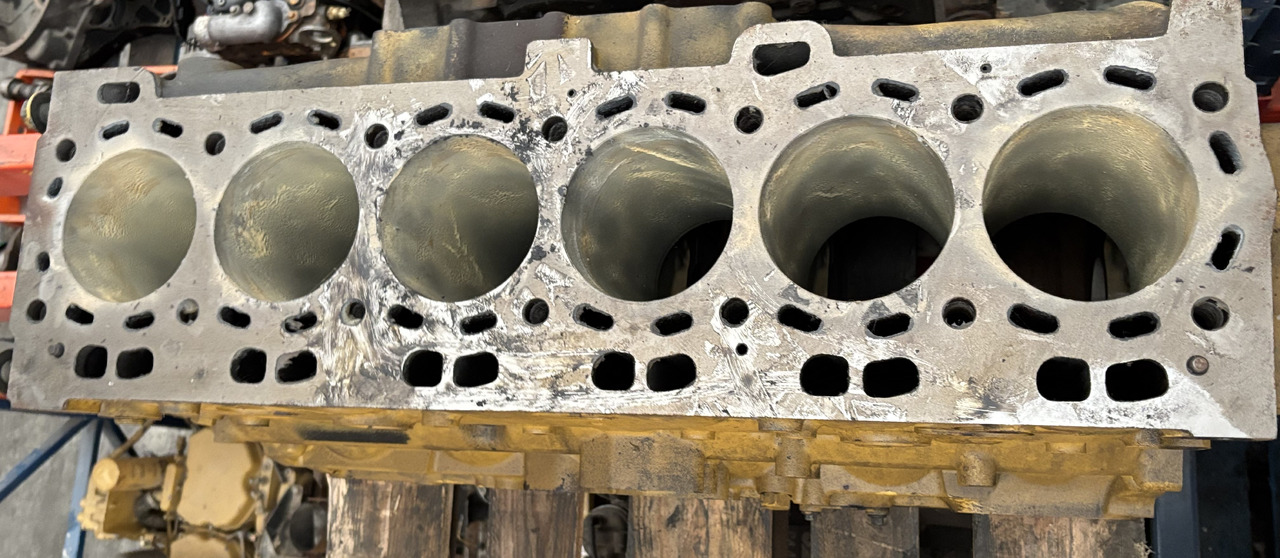 CAT C6.6 666-3106953 Blok Silnika CZĘŚCI - Zylinderblock für Landmaschine: das Bild 2 CAT C6.6 666-3106953 Blok Silnika CZĘŚCI - Zylinderblock für Landmaschine: das Bild 2