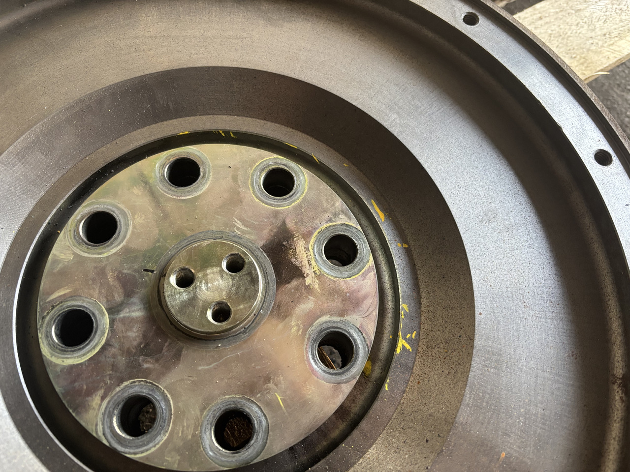 CAT Caterpillar C9 144-9553 Koło Zamachowe 1449553 - Schwungscheibe für Landmaschine: das Bild 2 CAT Caterpillar C9 144-9553 Koło Zamachowe 1449553 - Schwungscheibe für Landmaschine: das Bild 2