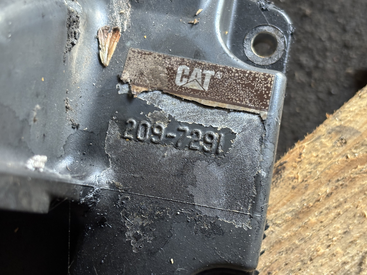 CAT Caterpillar C9 209-7291 Zespół podstawy filtra oleju 2097291 - Ölfilter für Landmaschine: das Bild 2 CAT Caterpillar C9 209-7291 Zespół podstawy filtra oleju 2097291 - Ölfilter für Landmaschine: das Bild 2