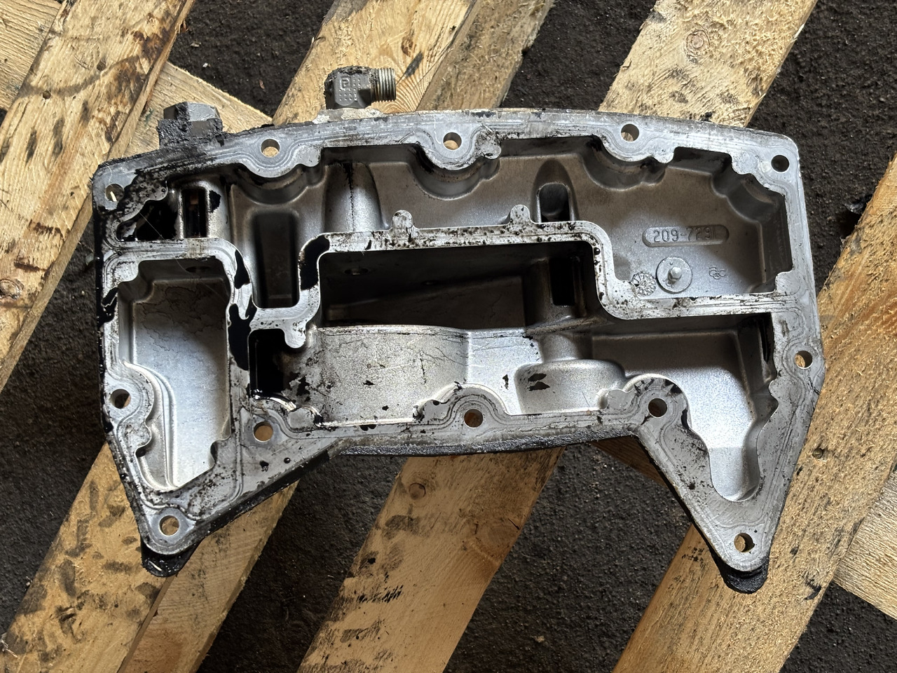 CAT Caterpillar C9 209-7291 Zespół podstawy filtra oleju 2097291 - Ölfilter für Landmaschine: das Bild 3 CAT Caterpillar C9 209-7291 Zespół podstawy filtra oleju 2097291 - Ölfilter für Landmaschine: das Bild 3