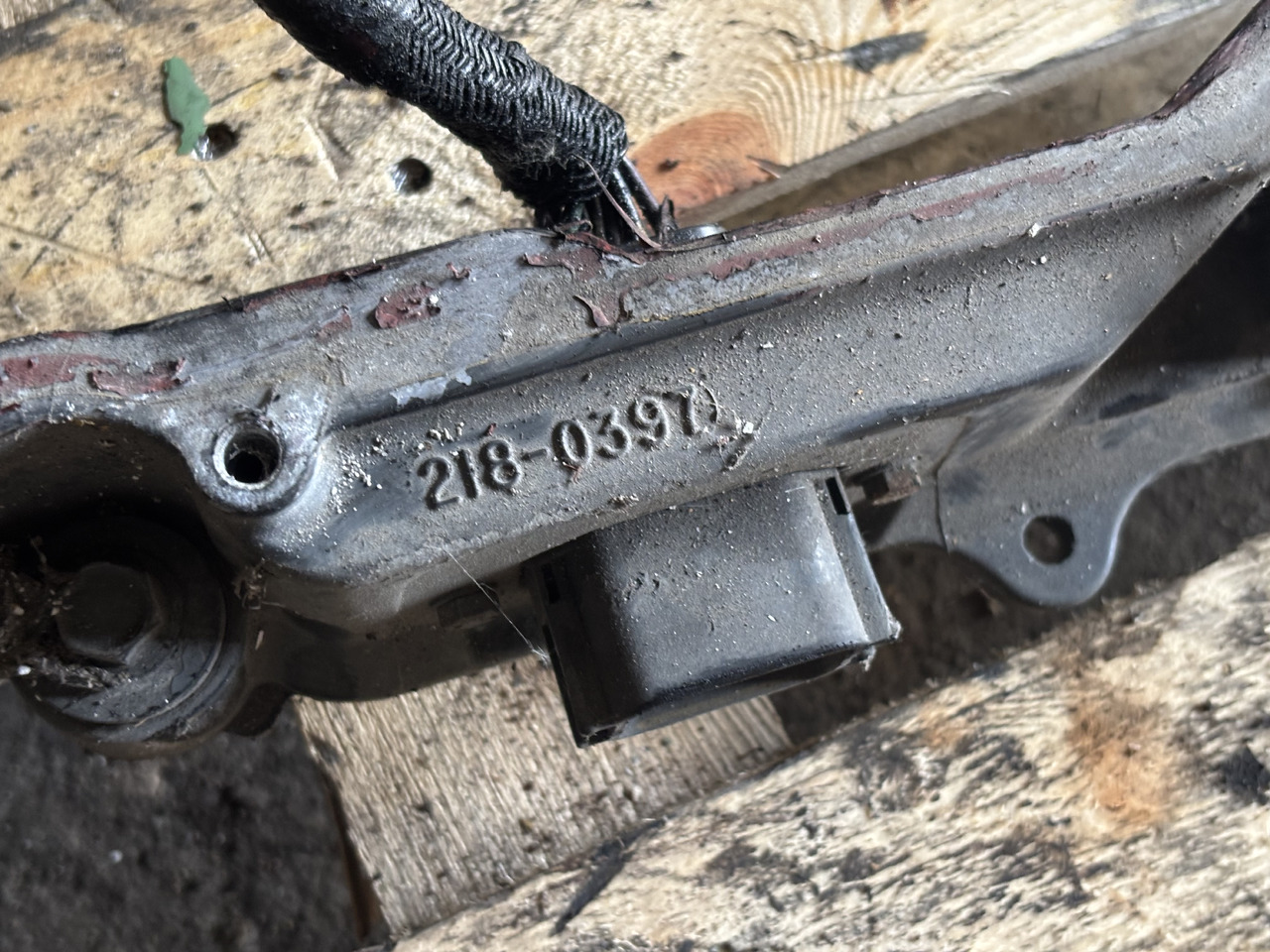 CAT Caterpillar C9 218-0397 Obudowa Pokrywa Zaworów 2180397 - Motor und Teile für Landmaschine: das Bild 2 CAT Caterpillar C9 218-0397 Obudowa Pokrywa Zaworów 2180397 - Motor und Teile für Landmaschine: das Bild 2