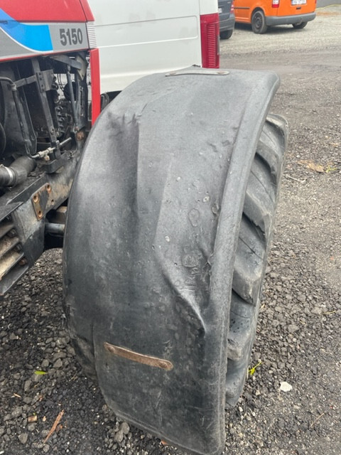 Case 5110-5150 błotniki stelaźe części - Kotflügel für Landmaschine: das Bild 4 Case 5110-5150 błotniki stelaźe części - Kotflügel für Landmaschine: das Bild 4