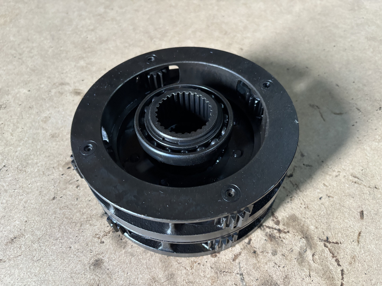 Claas AXION 830 Jarzmo Satelitów Dźwigar 0011571612 0011584502 - Differenzial Getriebe für Traktor: das Bild 1 Claas AXION 830 Jarzmo Satelitów Dźwigar 0011571612 0011584502 - Differenzial Getriebe für Traktor: das Bild 1