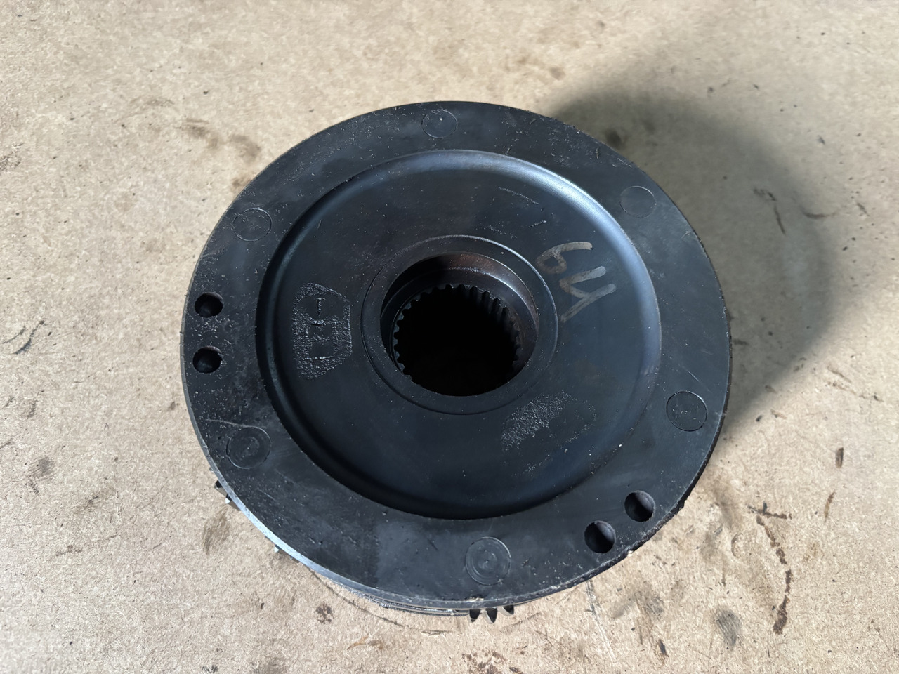 Claas AXION 830 Jarzmo Satelitów Dźwigar 0011571612 0011584502 - Differenzial Getriebe für Traktor: das Bild 4 Claas AXION 830 Jarzmo Satelitów Dźwigar 0011571612 0011584502 - Differenzial Getriebe für Traktor: das Bild 4