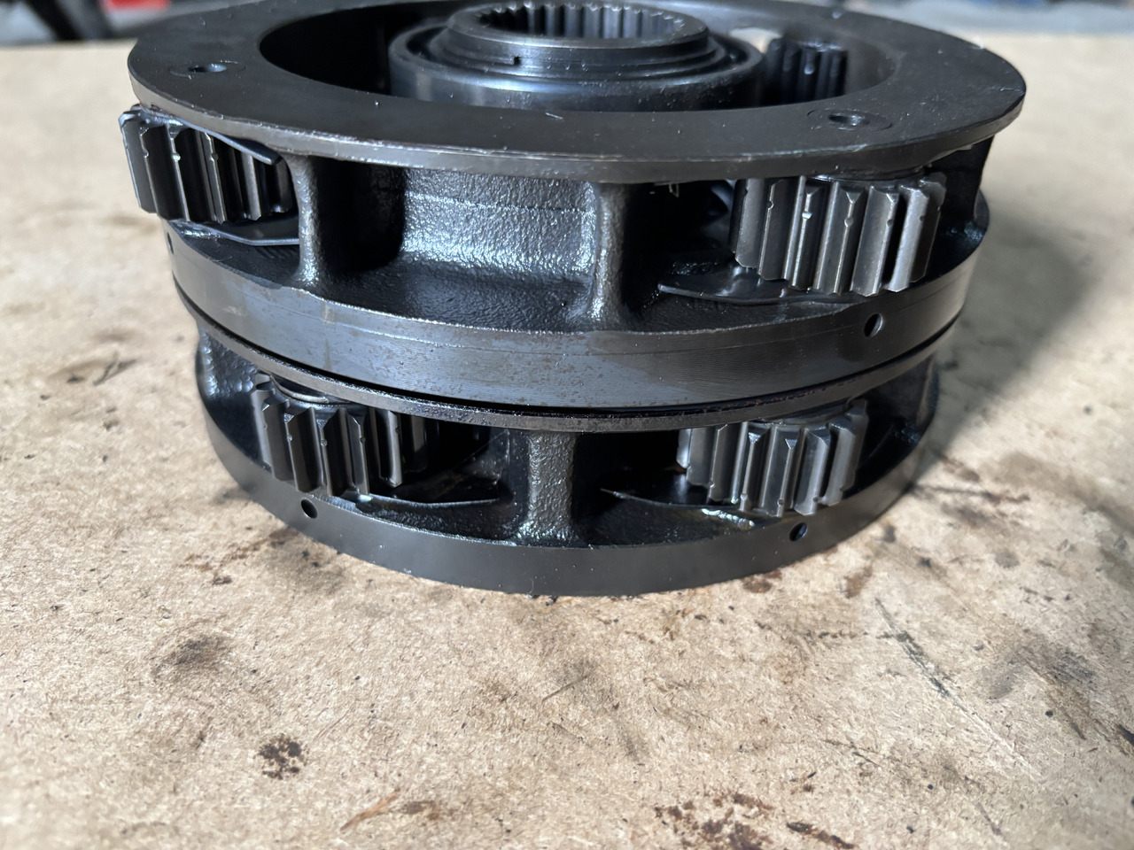 Claas AXION 830 Jarzmo Satelitów Dźwigar 0011571612 0011584502 - Differenzial Getriebe für Traktor: das Bild 3 Claas AXION 830 Jarzmo Satelitów Dźwigar 0011571612 0011584502 - Differenzial Getriebe für Traktor: das Bild 3